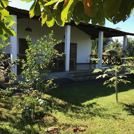 Les Hibiscus Villa Ambondrona  Exterior photo