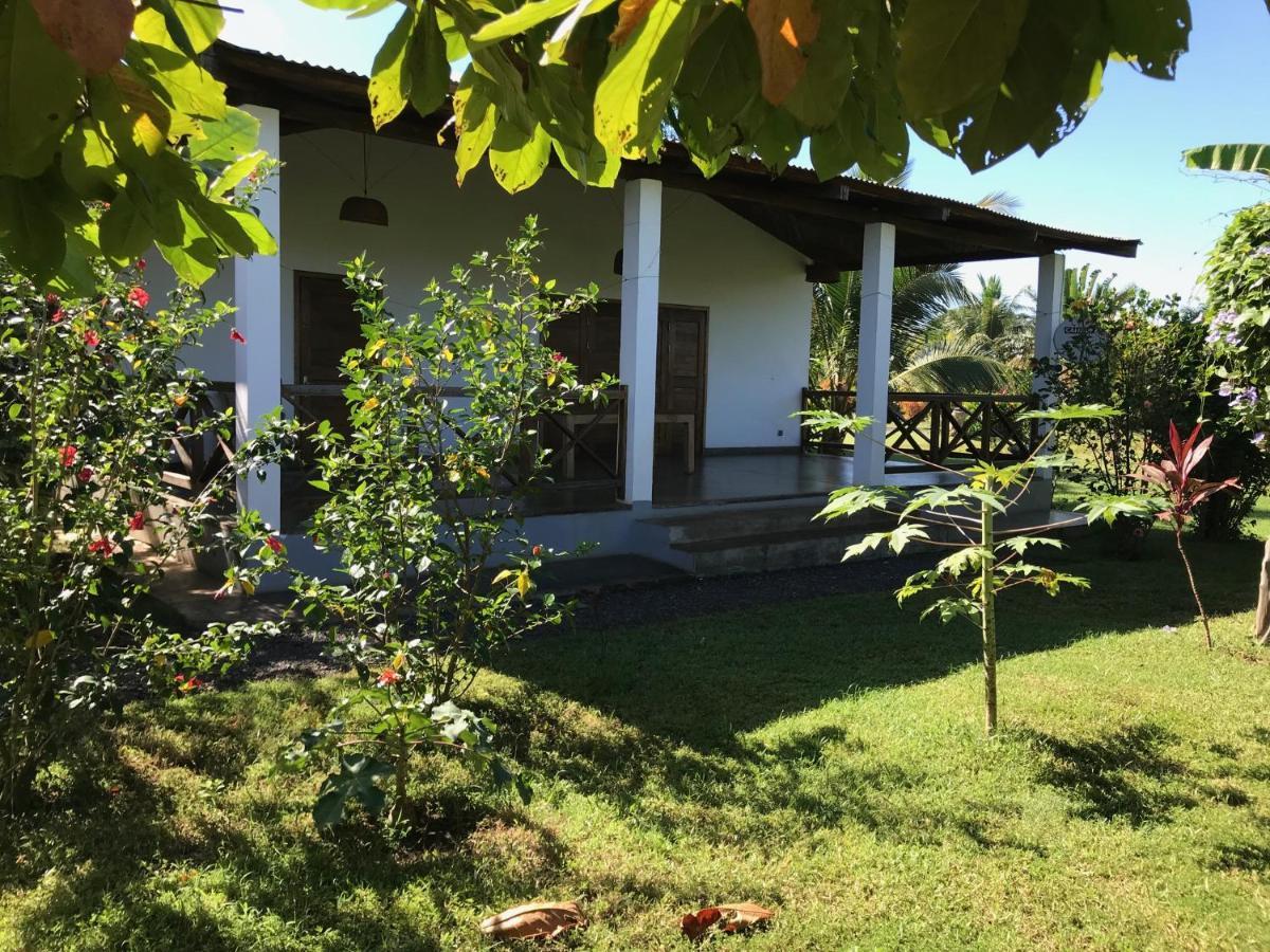 Les Hibiscus Villa Ambondrona  Exterior photo