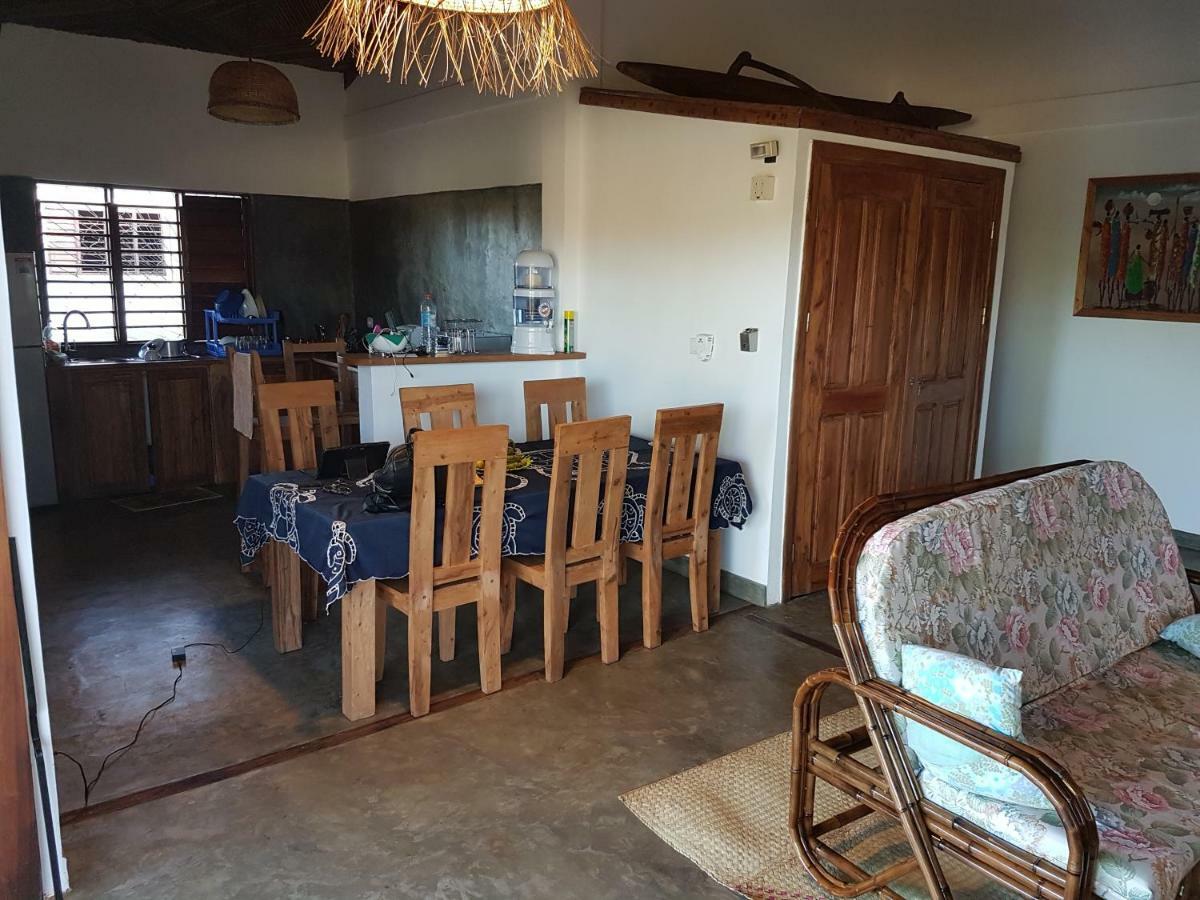 Les Hibiscus Villa Ambondrona  Exterior photo